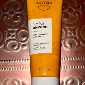 Bath & Body Works Sandalwood Vanilla Simply Unwind Aromatherapy Body Cream 8 oz